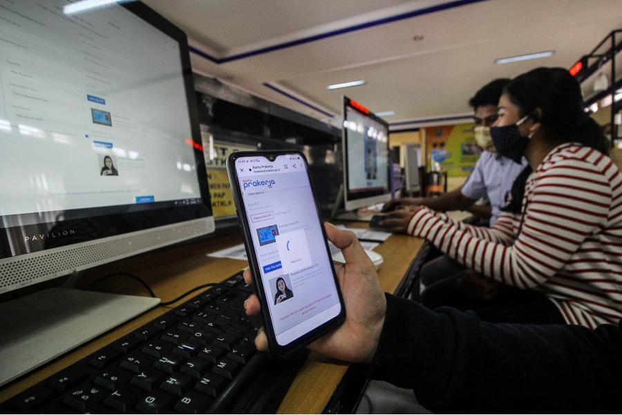 Kartu Prakerja Solusi Ekonomi Dampak Pandemi Virus Corona