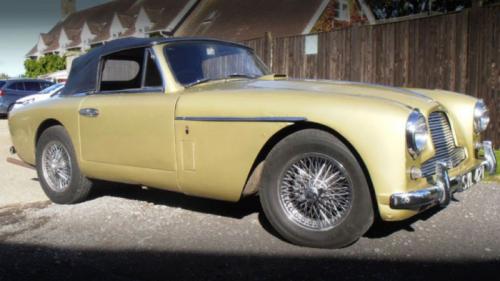 Kenangan Stephen Hawking dalam Aston Martin 1956